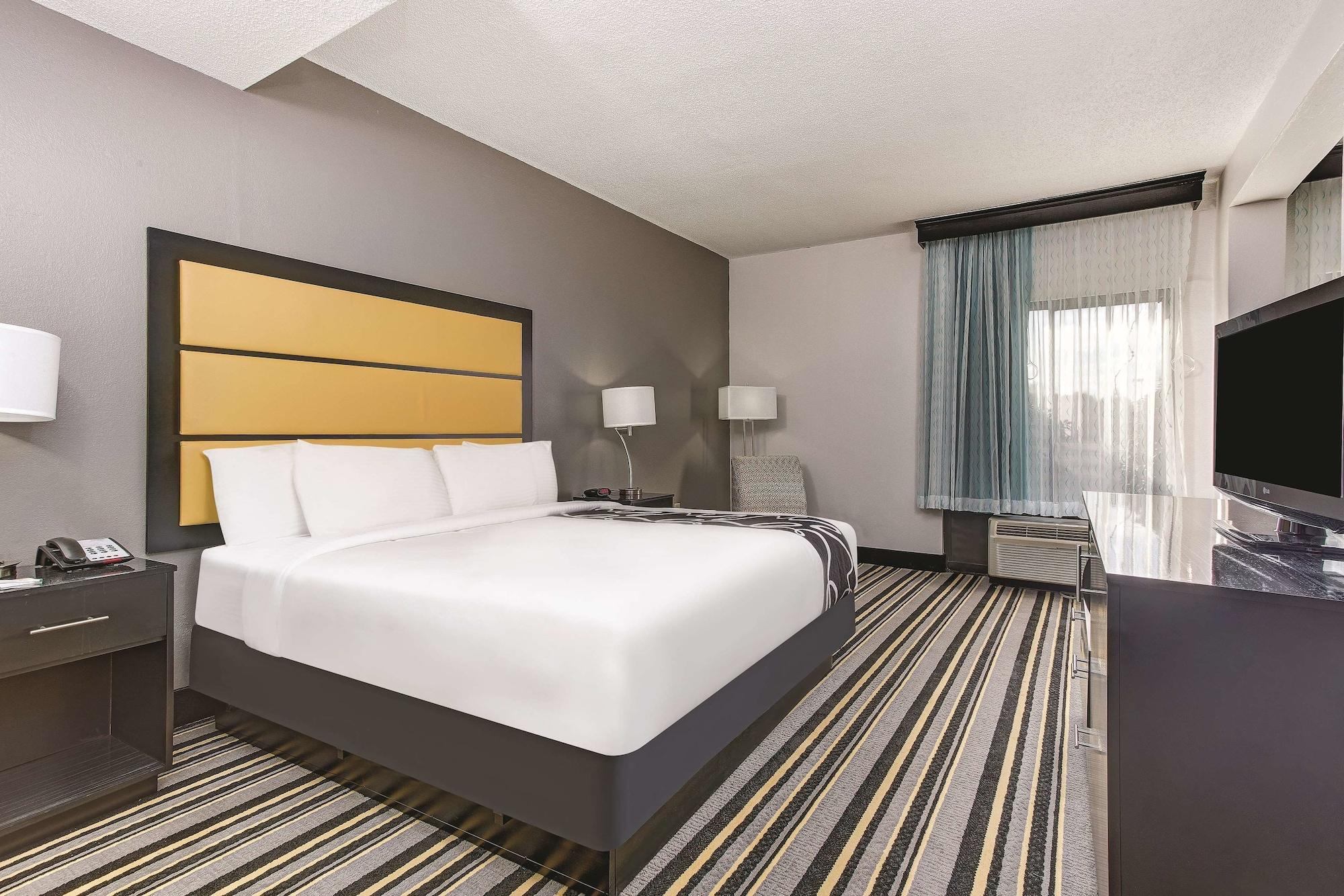 Oyo Townhouse Jackson - Ridgeland Hotell Exteriör bild