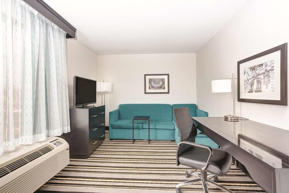 Oyo Townhouse Jackson - Ridgeland Hotell Exteriör bild