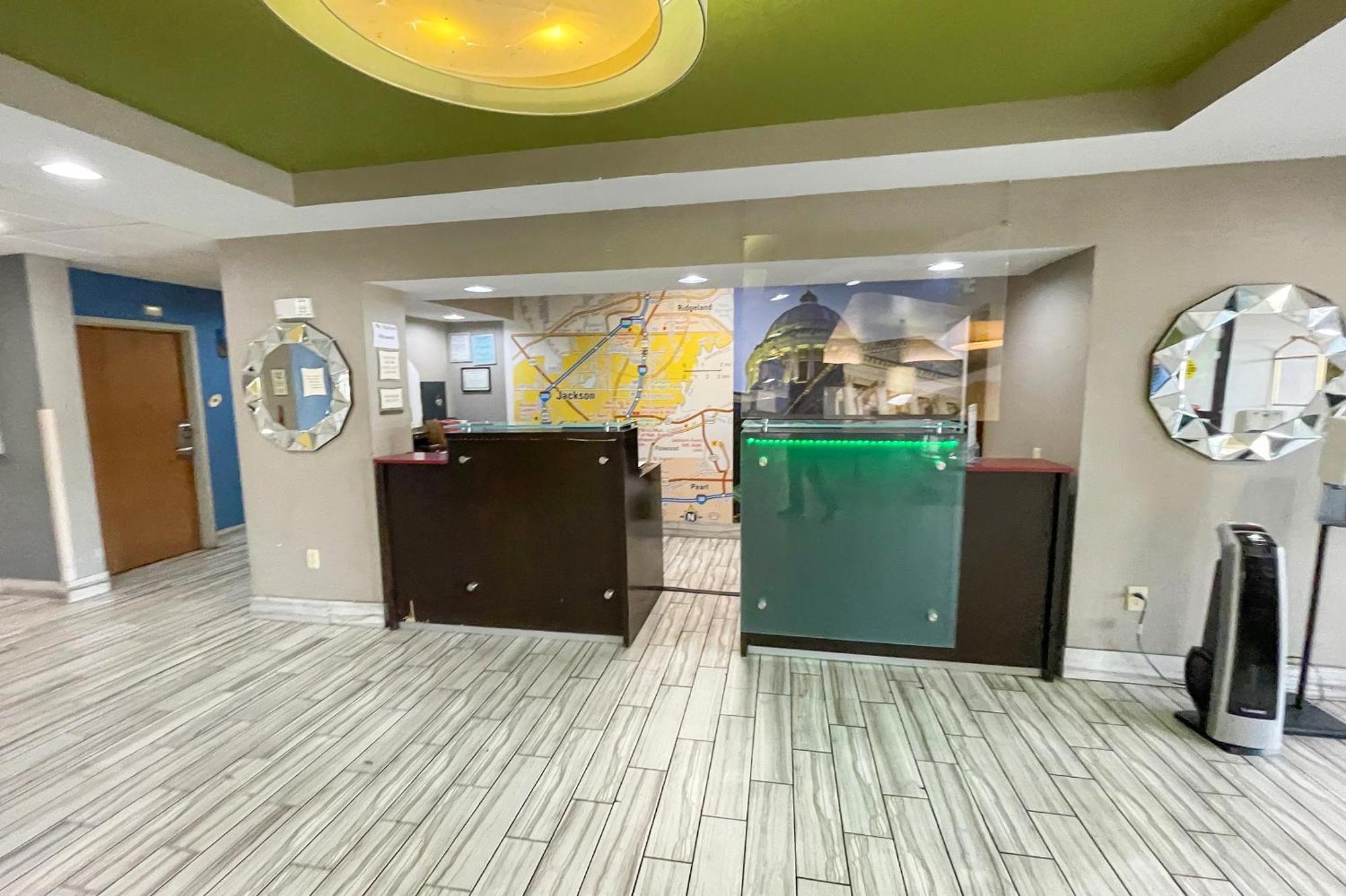 Oyo Townhouse Jackson - Ridgeland Hotell Exteriör bild