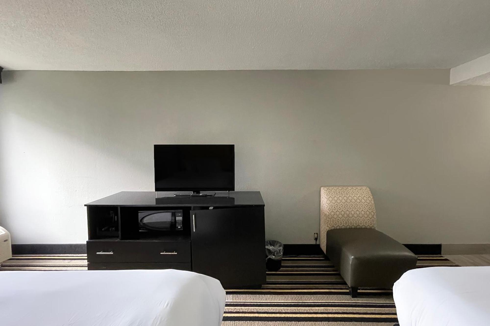 Oyo Townhouse Jackson - Ridgeland Hotell Exteriör bild