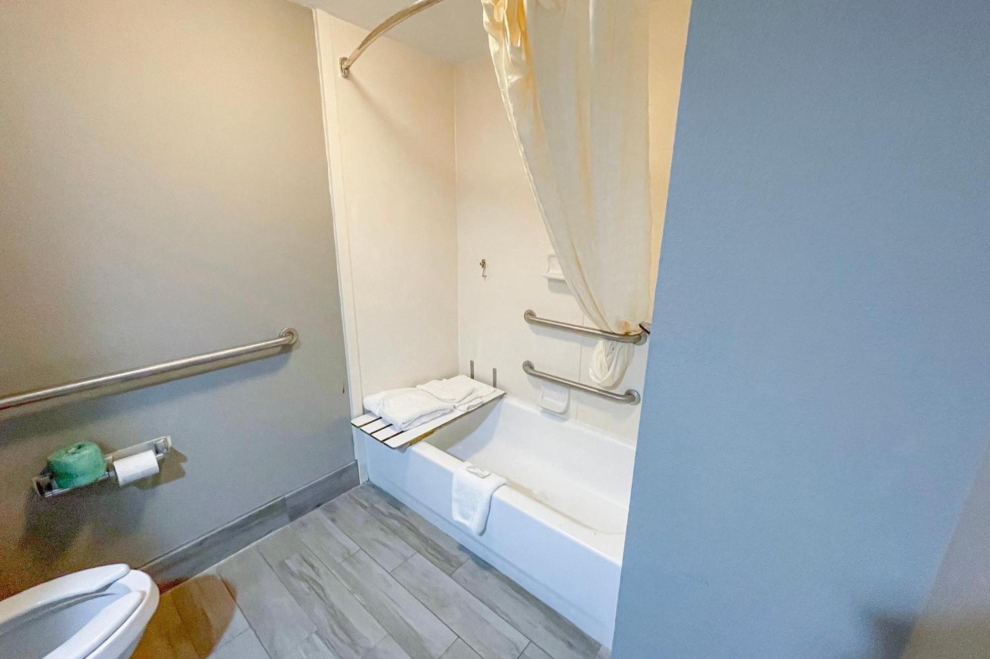 Oyo Townhouse Jackson - Ridgeland Hotell Exteriör bild