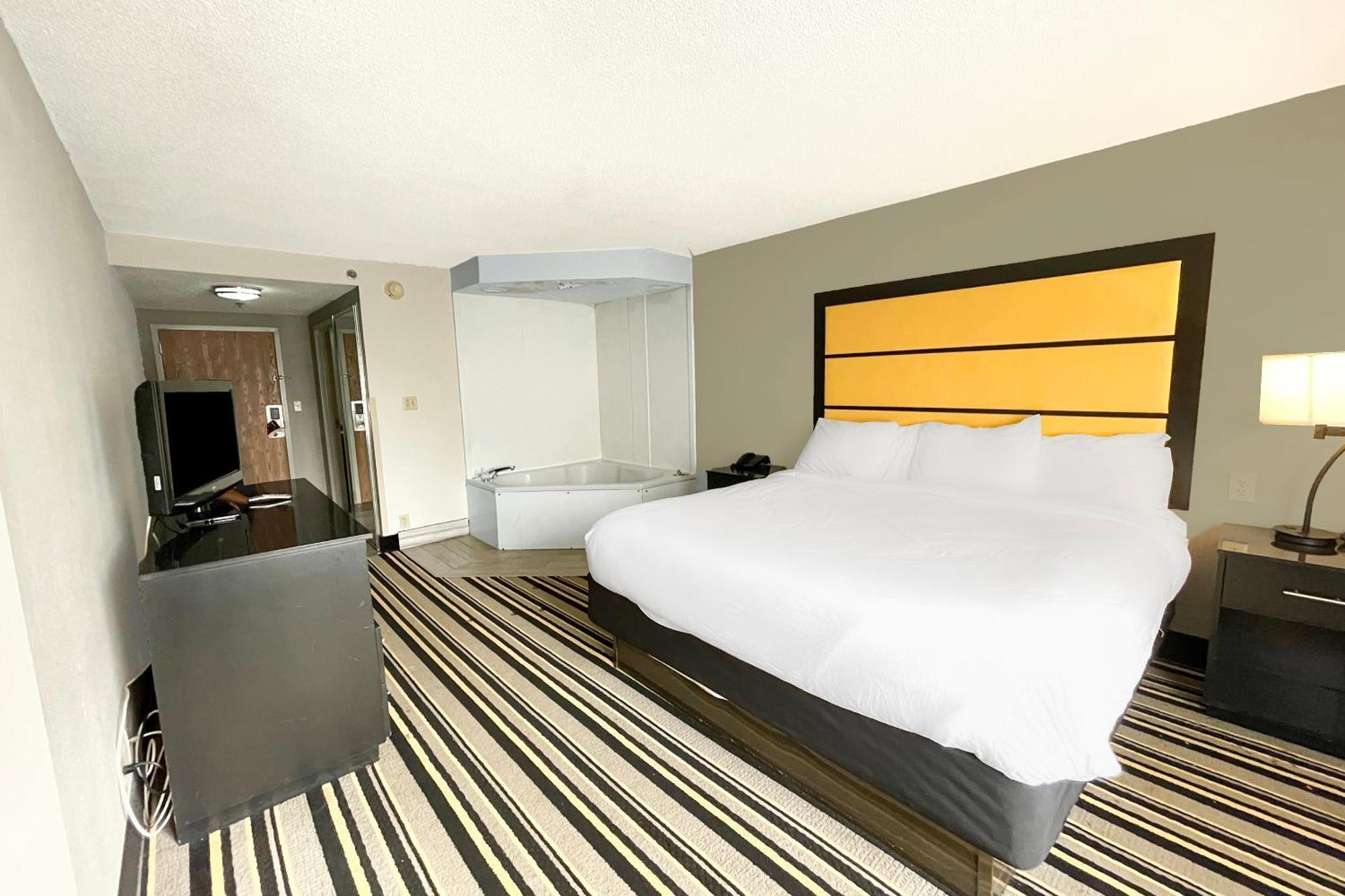 Oyo Townhouse Jackson - Ridgeland Hotell Exteriör bild
