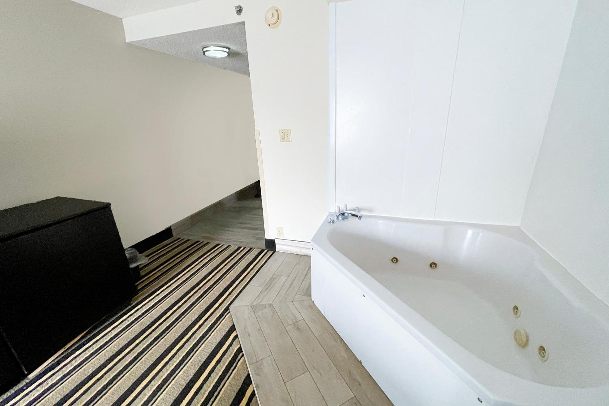 Oyo Townhouse Jackson - Ridgeland Hotell Exteriör bild